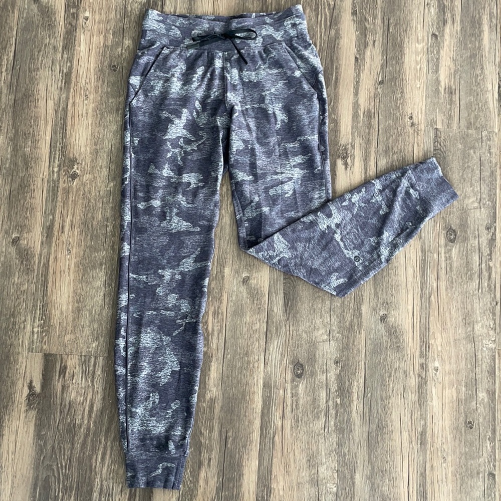 NWOT Lululemon Ready to Rulu Pant